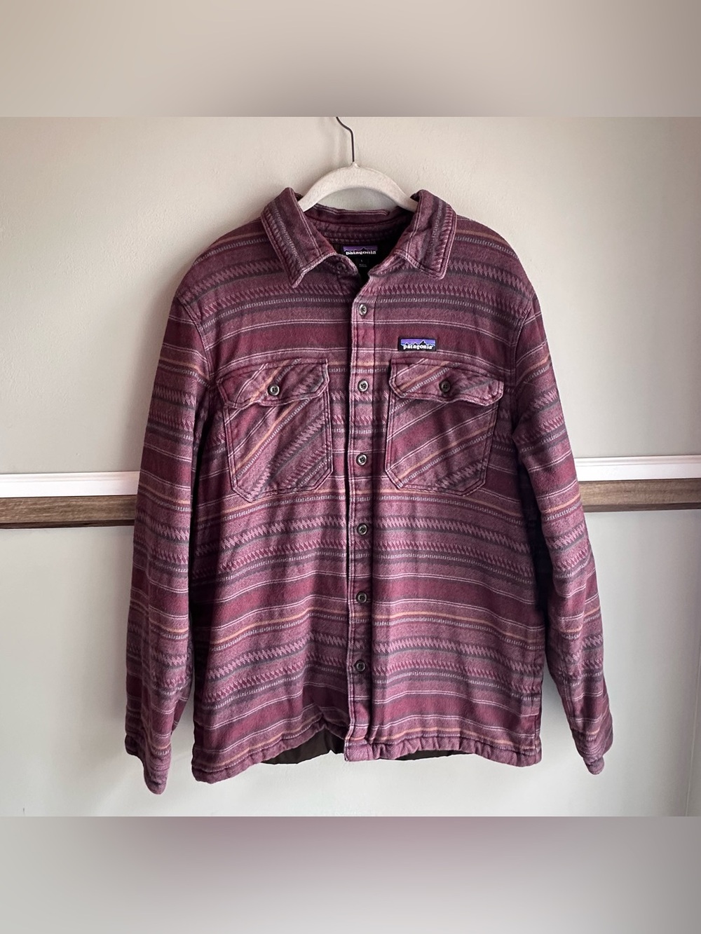 Patagonia Fjord Insulated Flannel Button Front Shirt 27640 Folk Dobby dark ruby - Picture 1 of 7